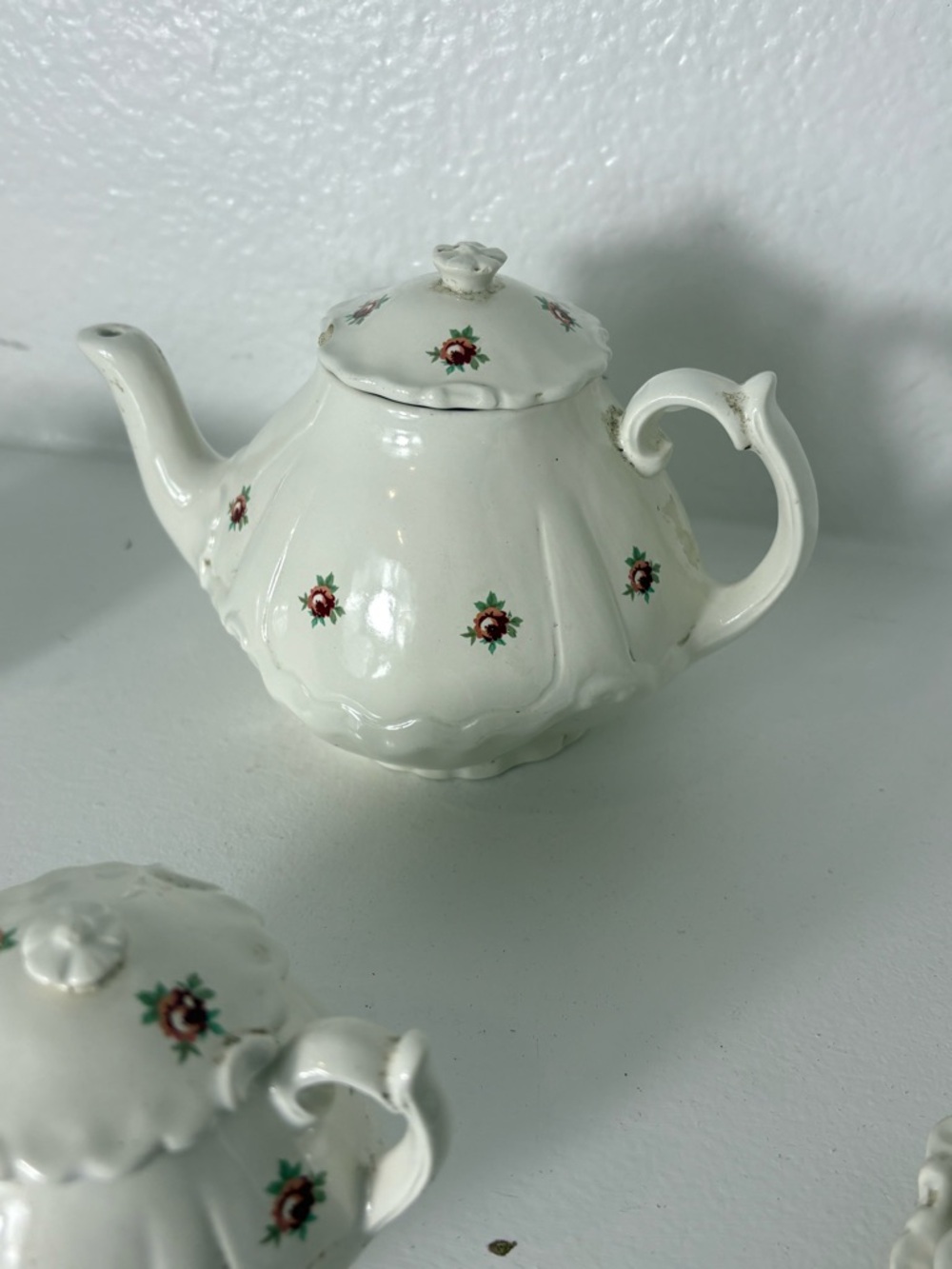 Vintage Child’s Porcelain Tea Set White Pink Floral - Picture 6 of 8